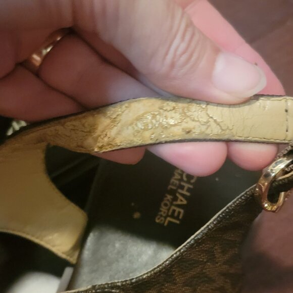Michael Kors Logo Plaque Sandal - Picture 12 of 16